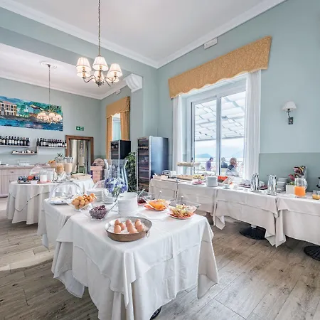 Belvedere Relais 3* Argegno